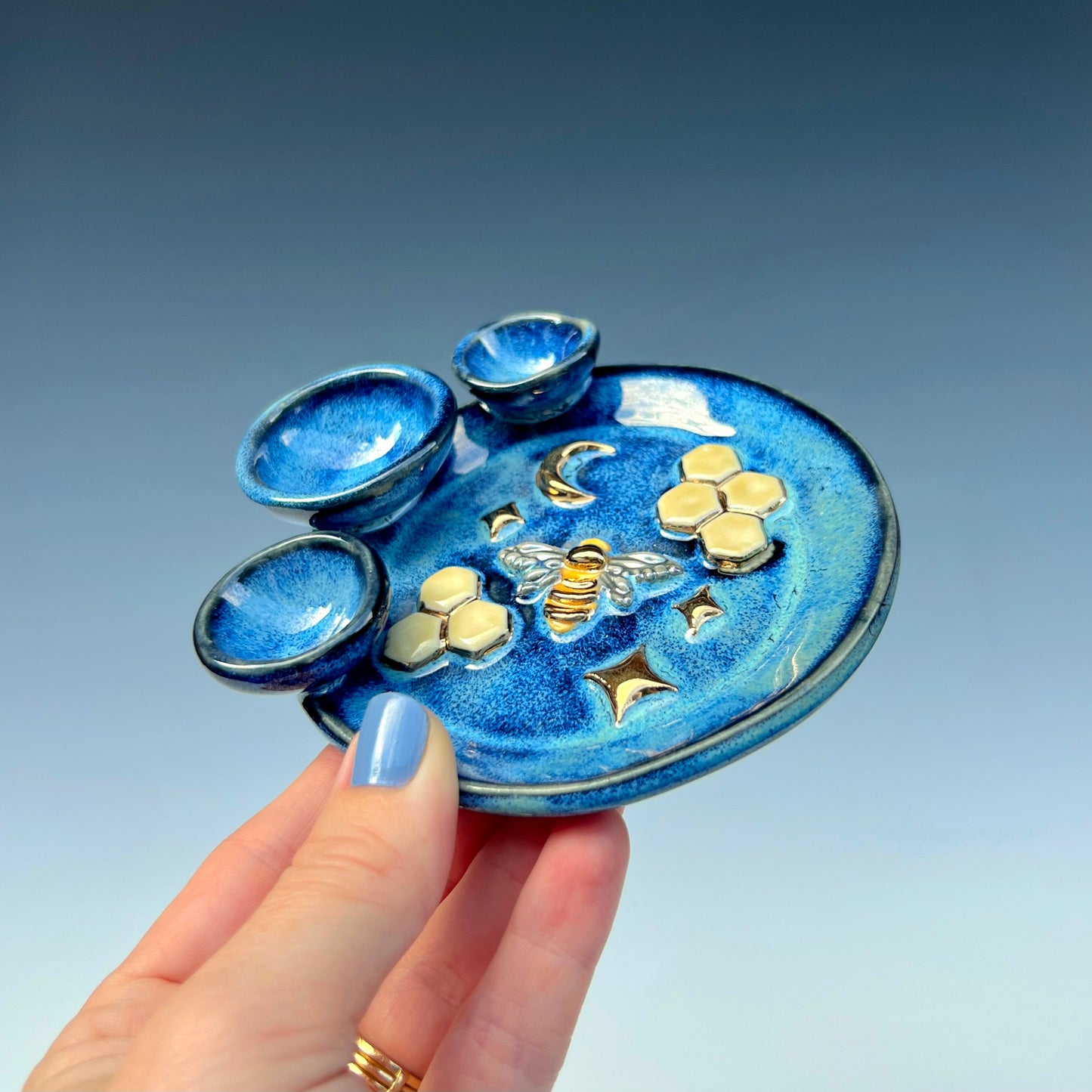 Honey Bee Dish Round Iridescent Altar Gold Star Jewelry Tray