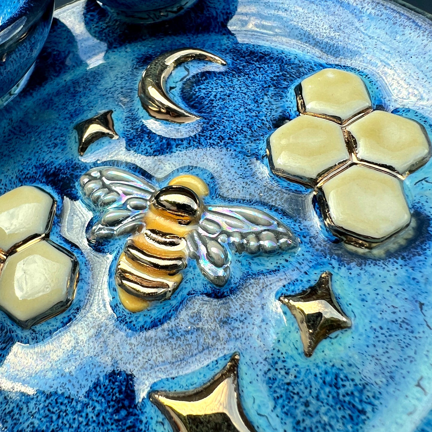 Honey Bee Dish Round Iridescent Altar Gold Star Jewelry Tray