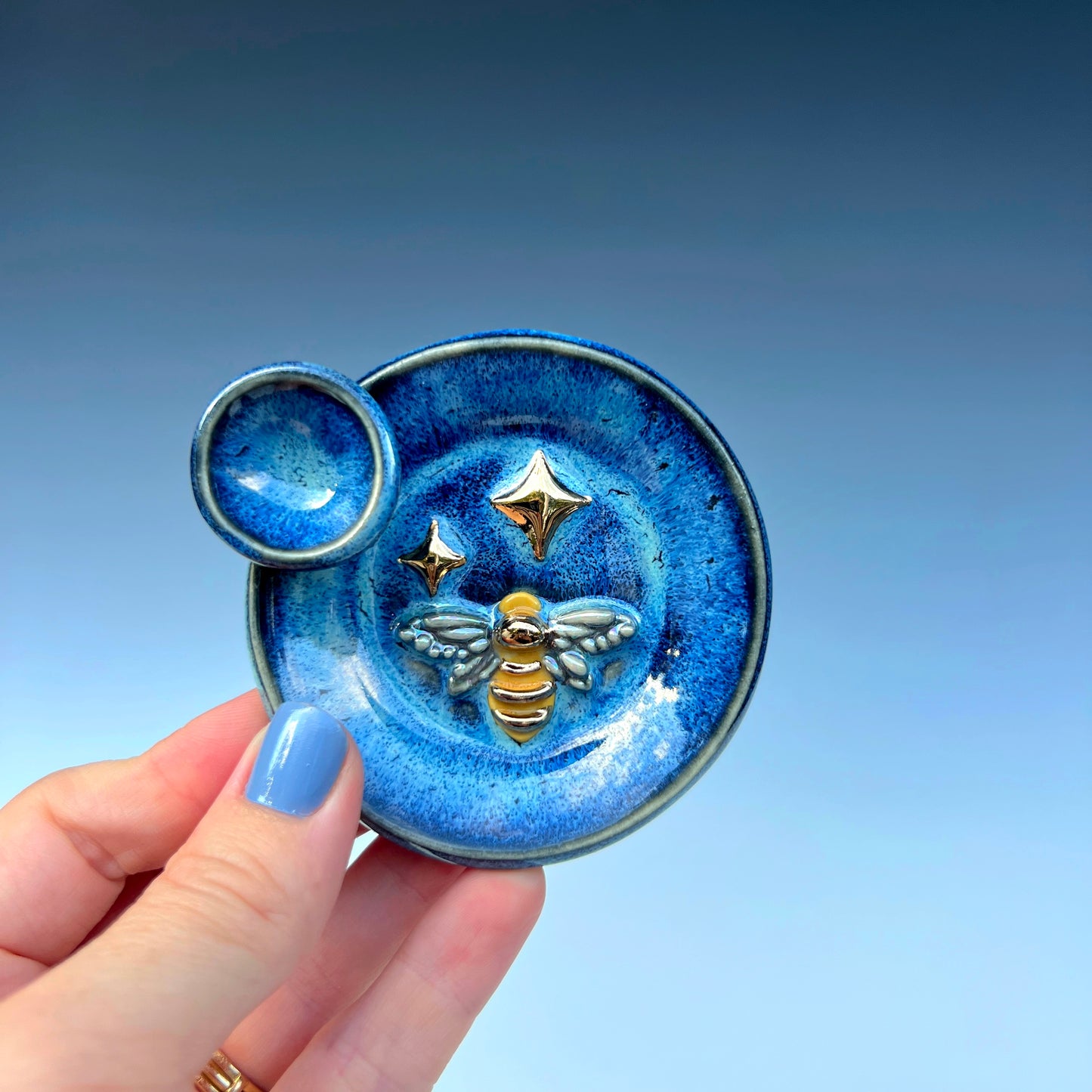 Mini Honey Bee Dish Round Iridescent Altar Gold Star Jewelry Tray
