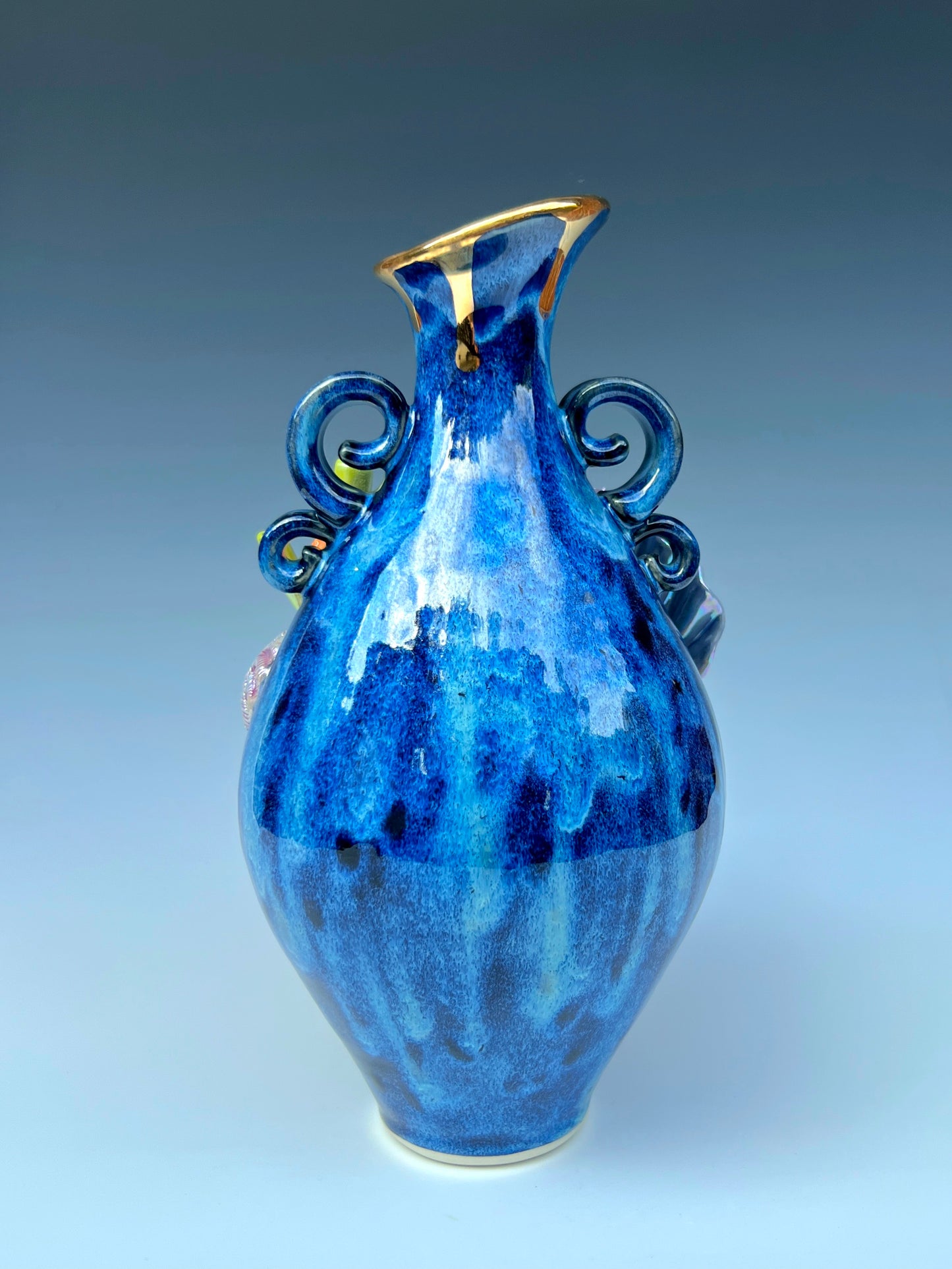 Sea Turtle Reef Vase with Abalone