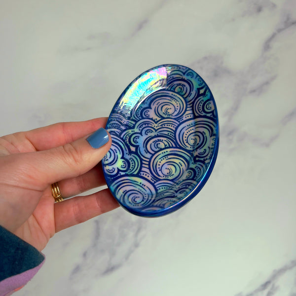 Lil Oval Cloud Dish Iridescent Ring Tray