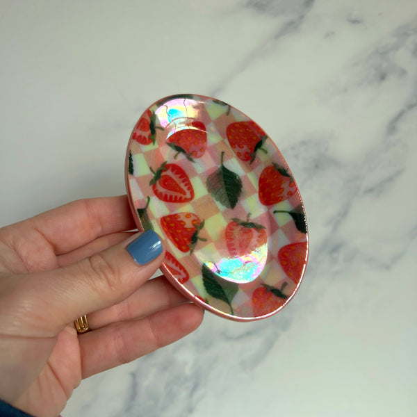 Lil Oval Strawberry Dish Iridescent Ring Tray