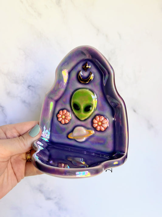 Alien Daisy Wall Hanging Shelf, Ceramic Jewelry Hanger, Alter Arch Shelf